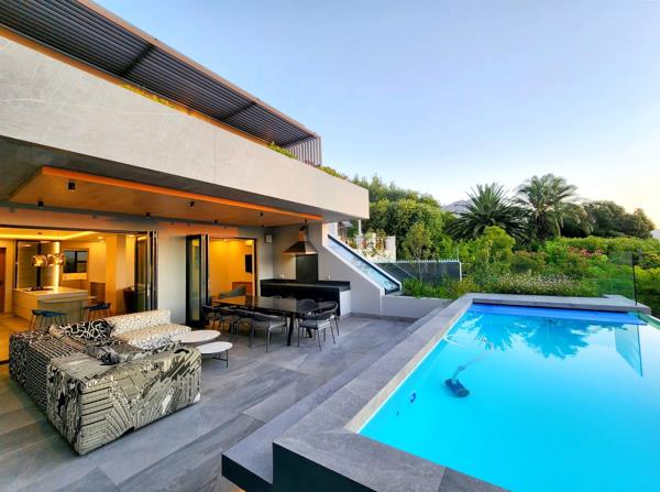 6 Bedroom House