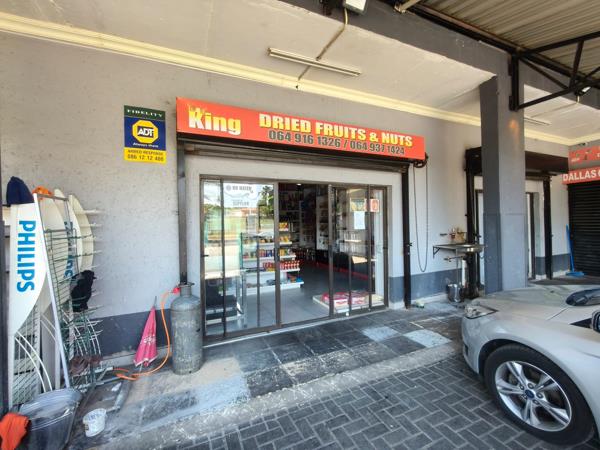 902  m² Commercial space