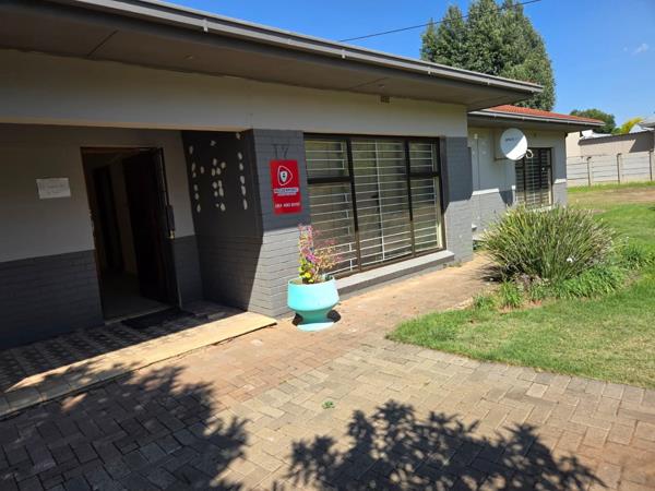 152  m² Office Space