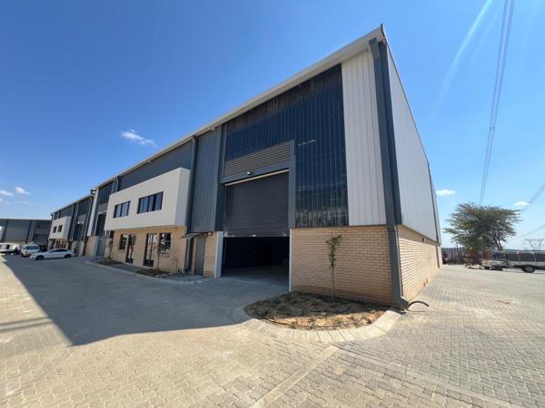 571  m² Industrial space
