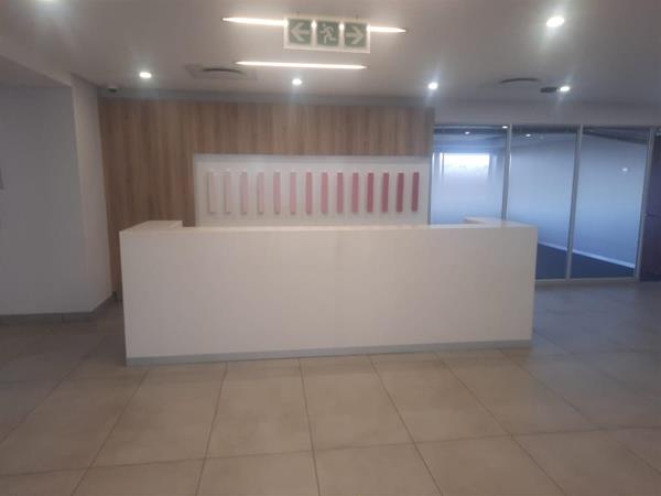 1 960  m² Commercial space