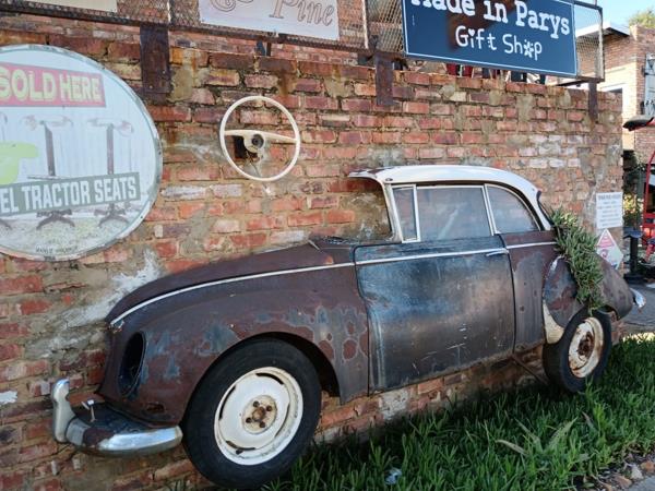 671  m² Commercial space