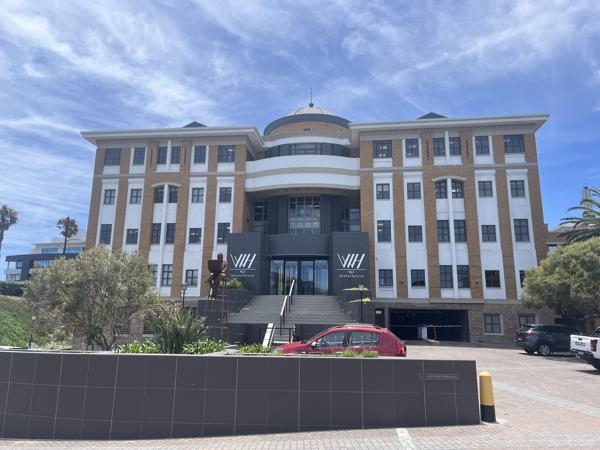 270  m² Office Space