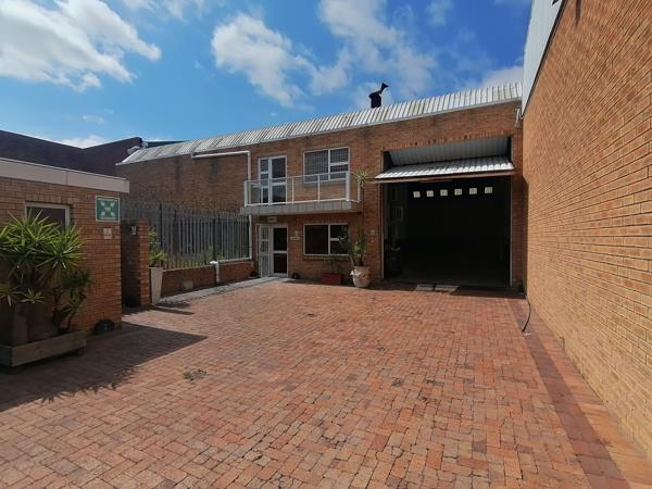 900  m² Industrial space