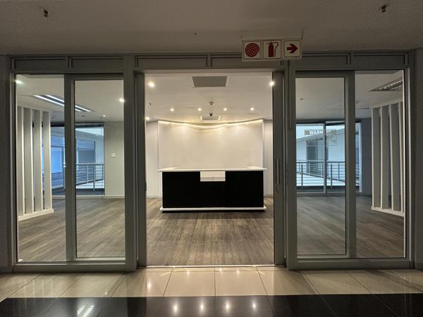1 525  m² Commercial space
