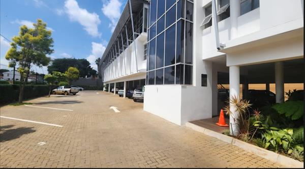 243 m² Commercial space