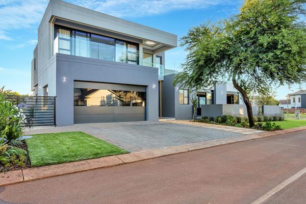 5 Bedroom House