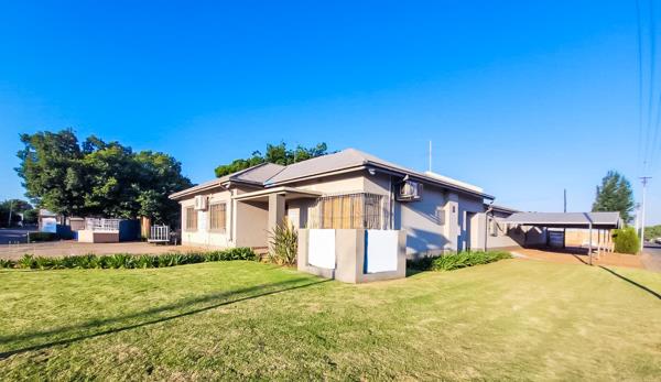 345  m² Commercial space