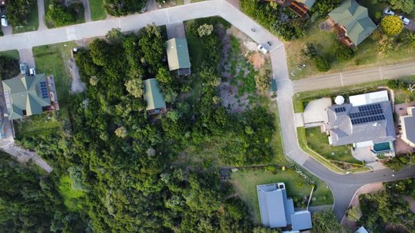 1 100 m² Land