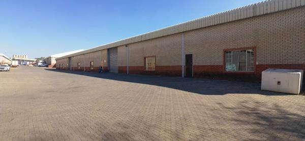 2 500  m² Industrial space