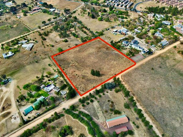 2.6 ha Land