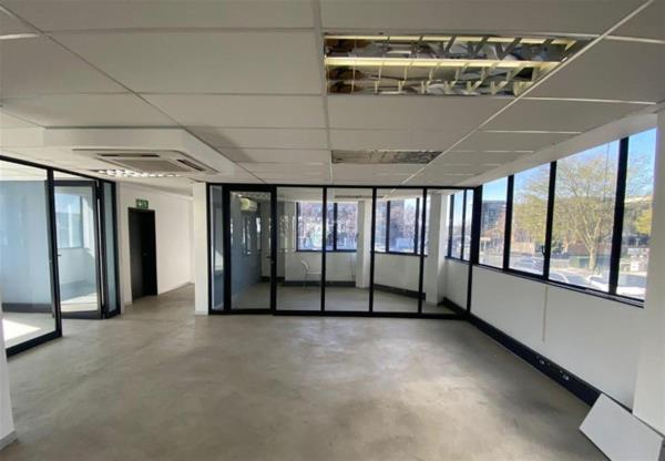 282  m² Commercial space