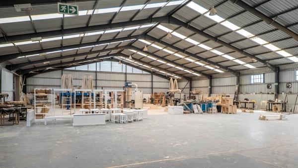 1 474  m² Industrial space