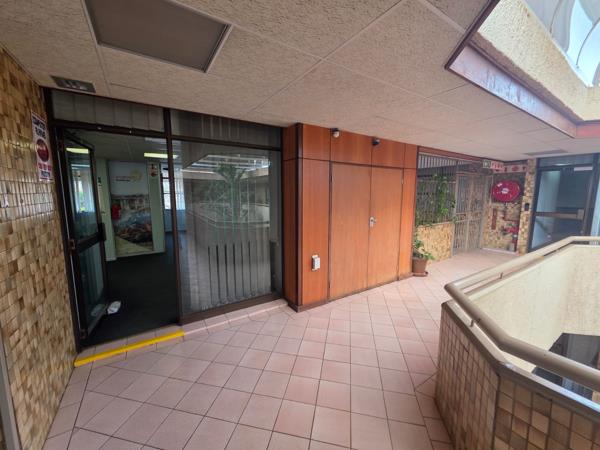 200  m² Commercial space