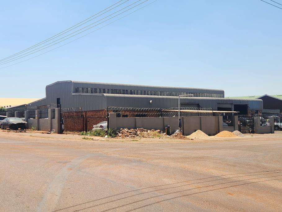 1 060 m² Industrial space