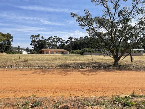 750 m² Land