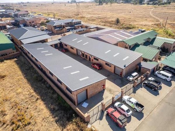 220  m² Commercial space