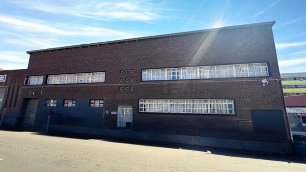 780  m² Retail Space