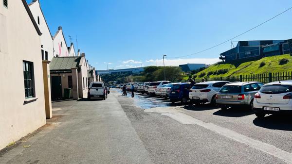 283  m² Commercial space