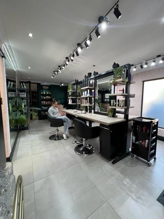 135  m² Retail Space