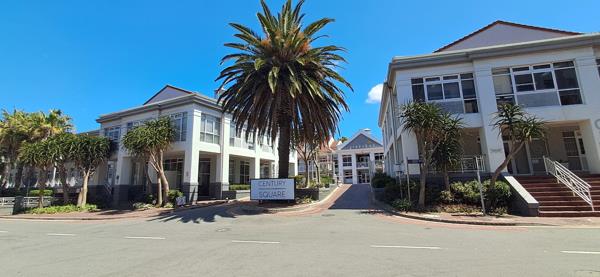 215  m² Commercial space