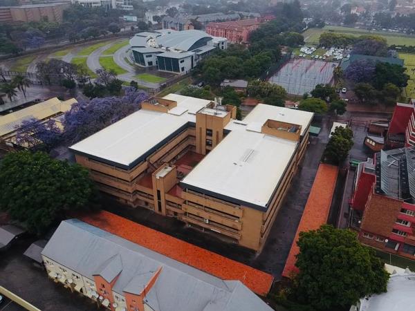 6 988  m² Commercial space