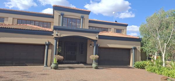 6 Bedroom House