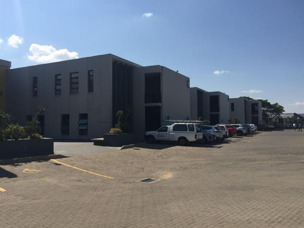 583  m² Commercial space