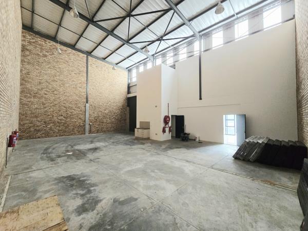 318  m² Industrial space