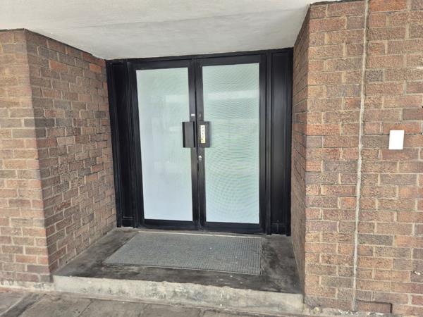 732  m² Industrial space