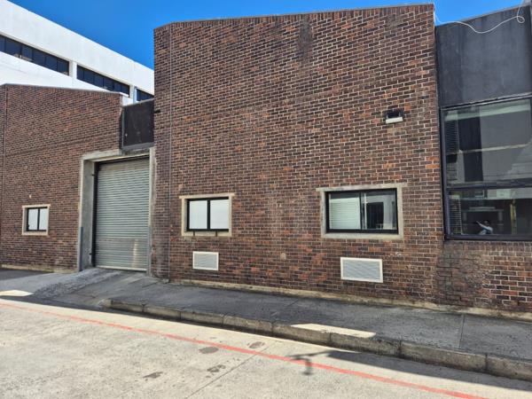 732  m² Industrial space