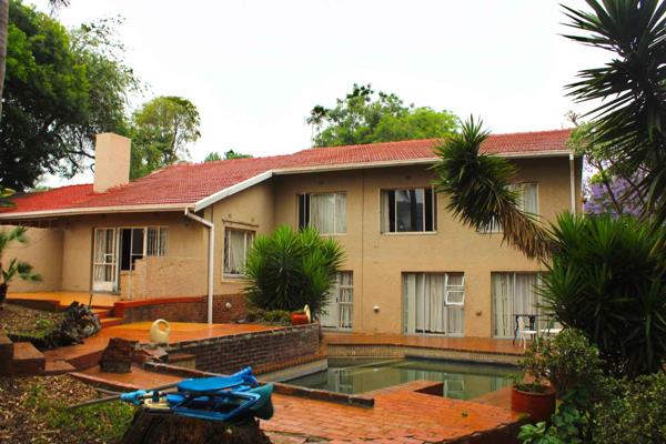 9 Bedroom House