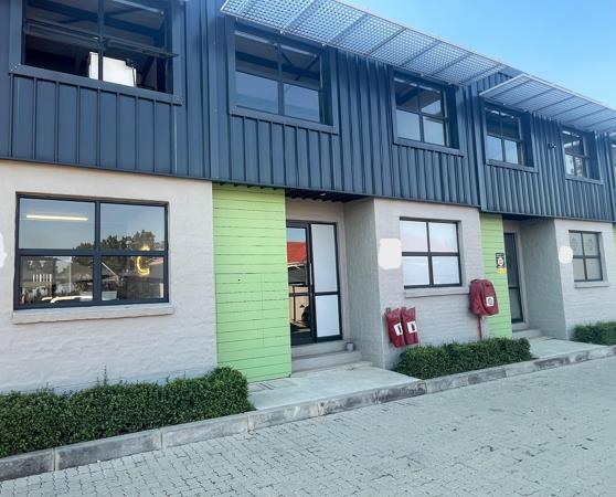 140  m² Industrial space