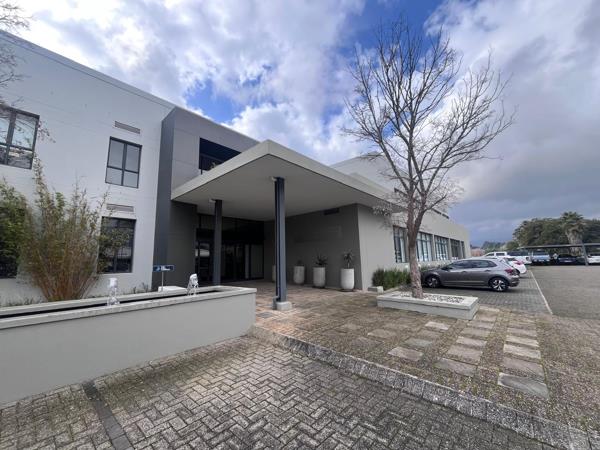 339 m² Commercial space