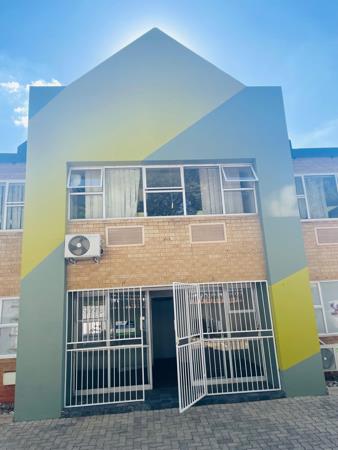 555  m² Industrial space