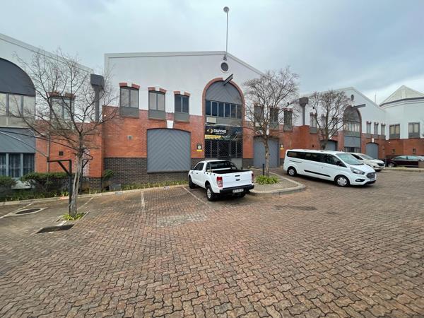 648  m² Industrial space