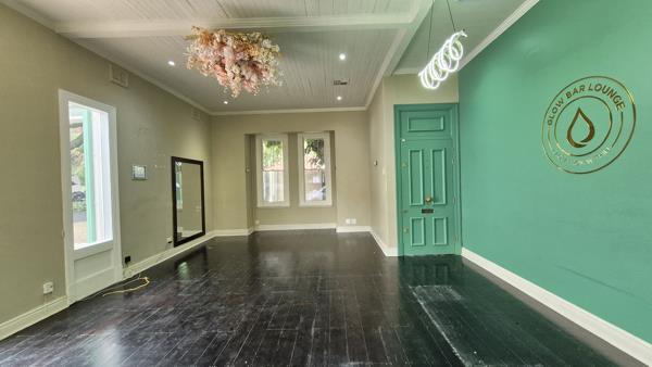 125  m² Commercial space