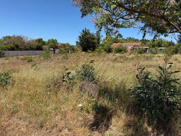 1 113 m² Land