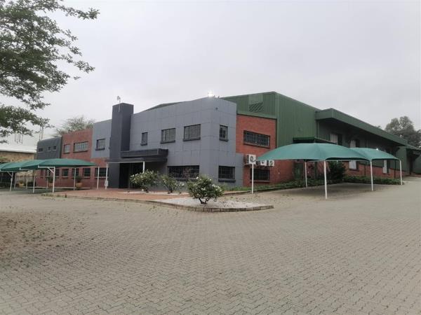 3 645  m² Industrial space