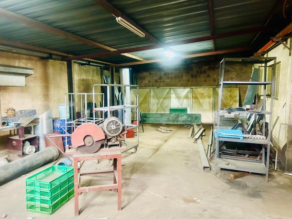 274  m² Commercial space