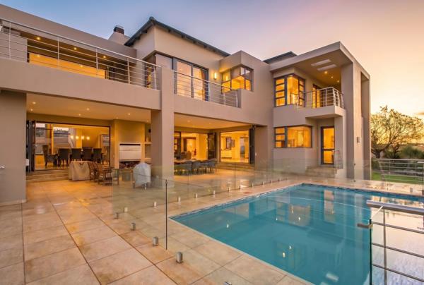 5 Bedroom House