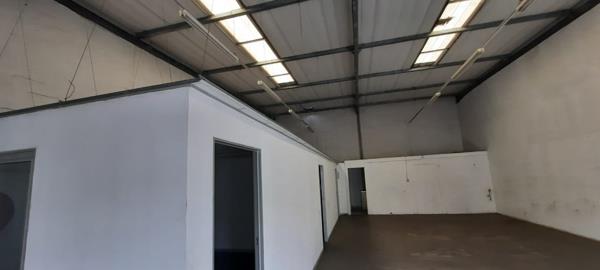 148  m² Industrial space