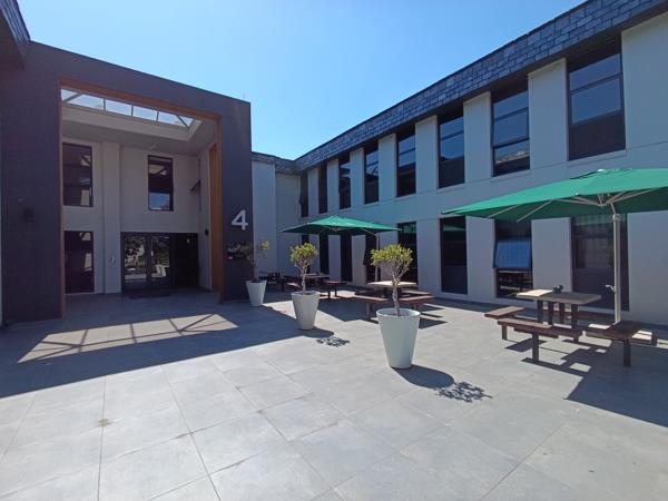 65  m² Office Space