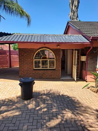 1 Bedroom Garden Cottage