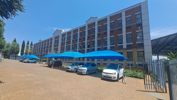 750  m² Office Space