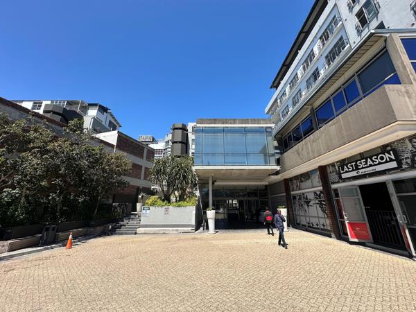 233  m² Industrial space