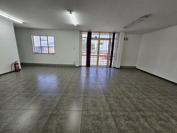 378  m² Industrial space