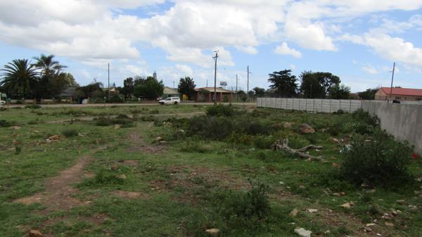 1 611 m² Land