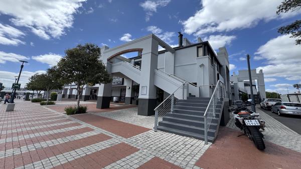 193  m² Commercial space