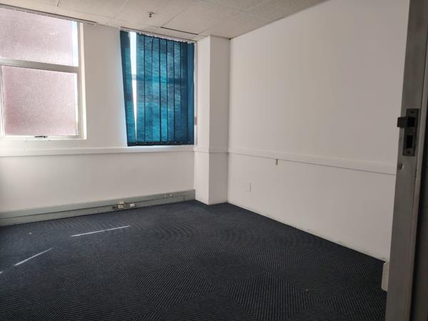 163  m² Office Space